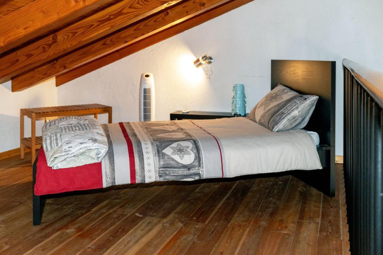 La Colombaia Apartment Saint Marcel Bagian luar foto